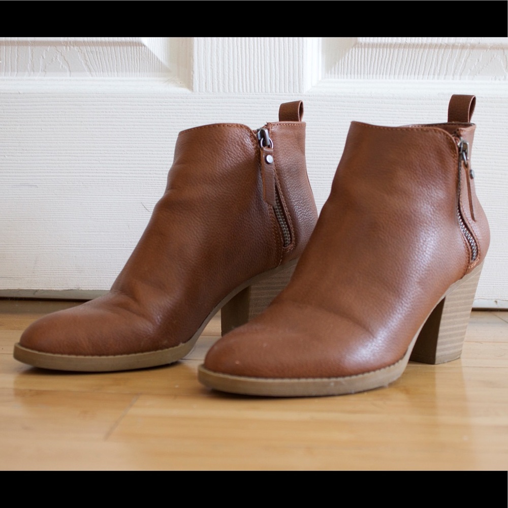 Universal Thread Booties